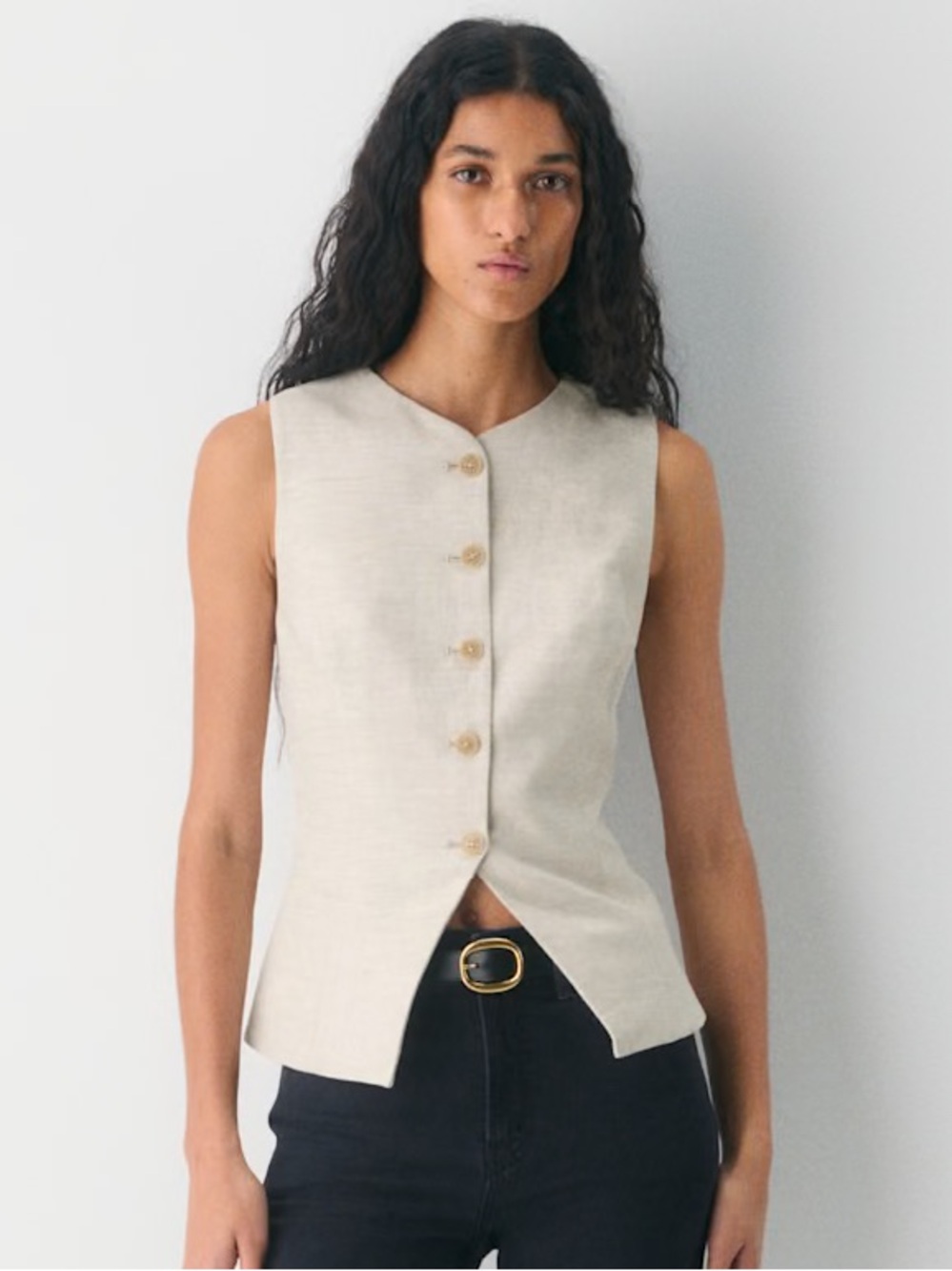 Aritzia Cruise Linen Regal Vest